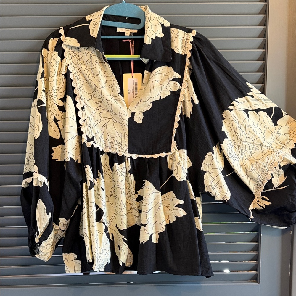 Entry Floral Black and Cream Blouse-Medium
